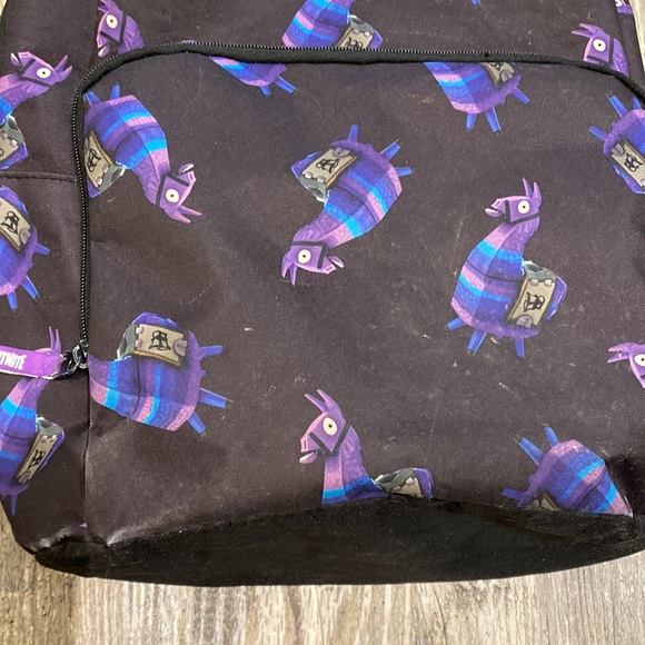 Fortnite backpack GUC - Picture 3 of 9